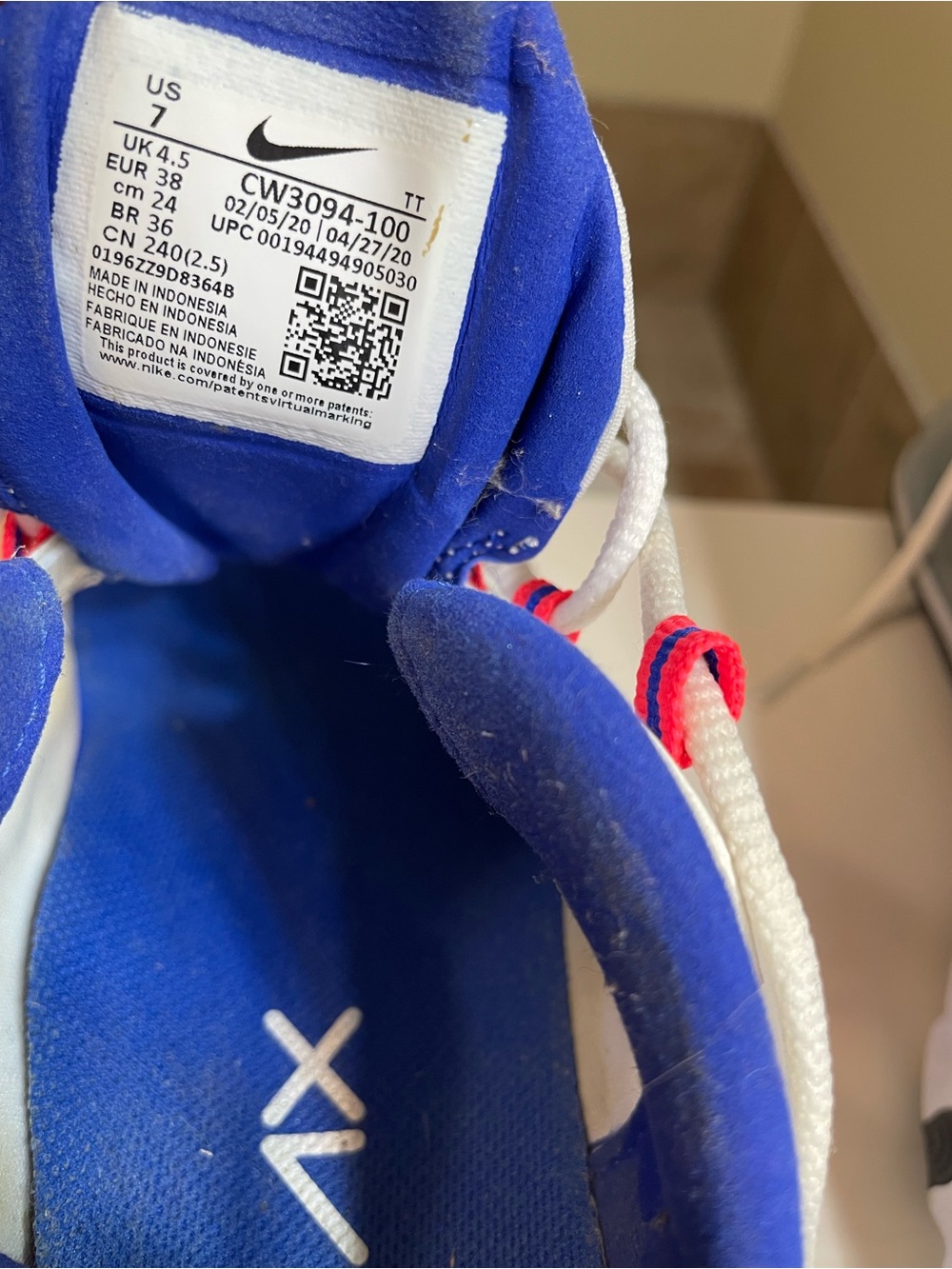 Nike Air Max 270 React - White, Blue, Hot Pink, Silver - Picture 3 of 4